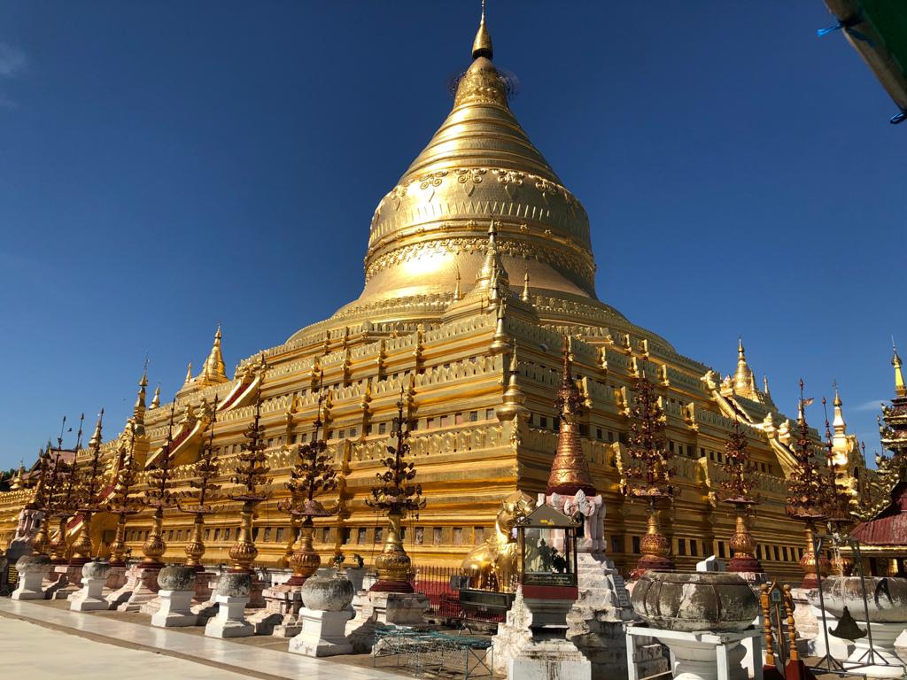 Shwezigon Pagoda Bagan