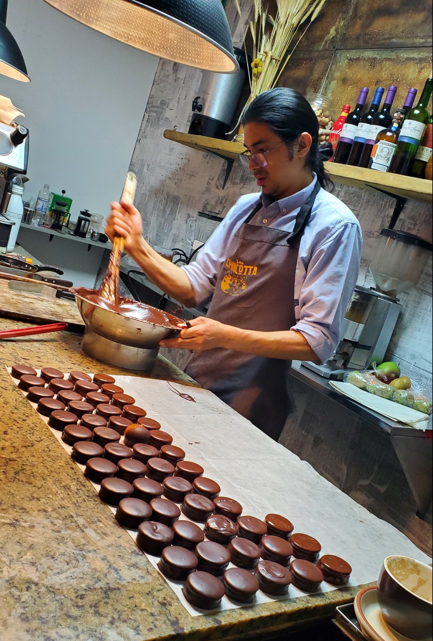 Chocolate making at Crustum