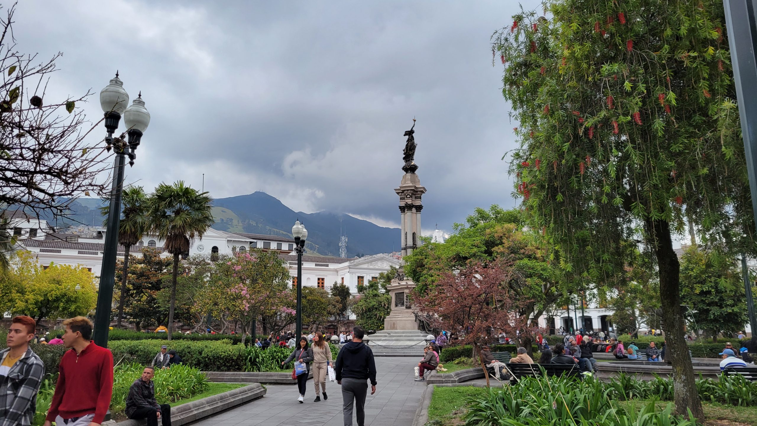 Central Plaza, Quito