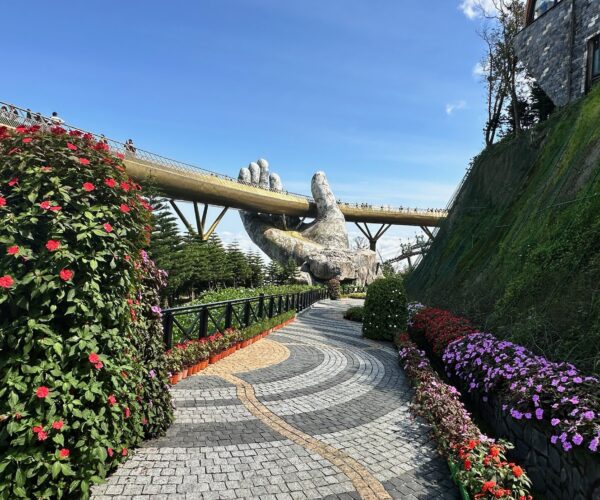 Golden bridge, Da Nang