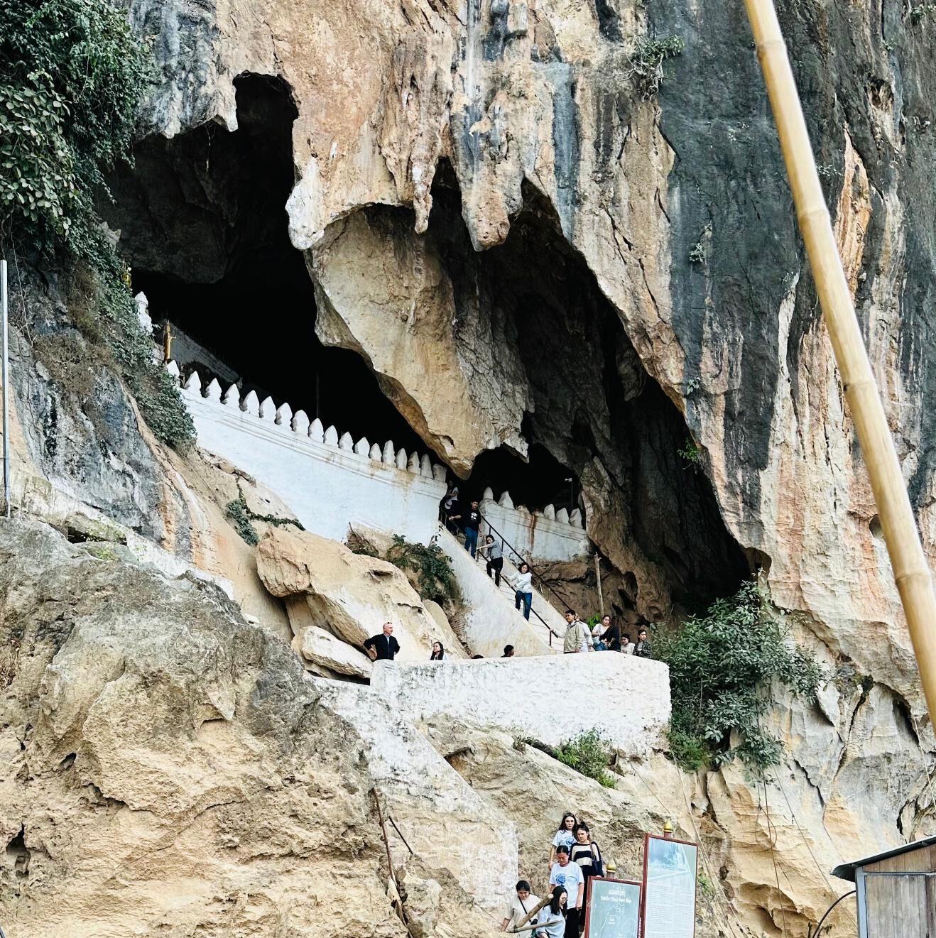 Pac Au Caves Laos