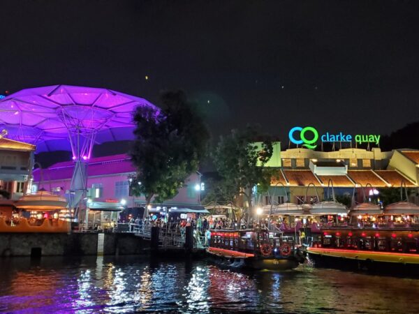 Clark Quay boat ride begin