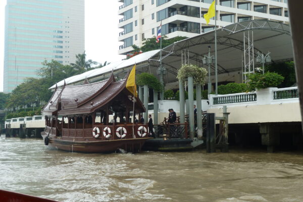 Crossing Chao Praya river